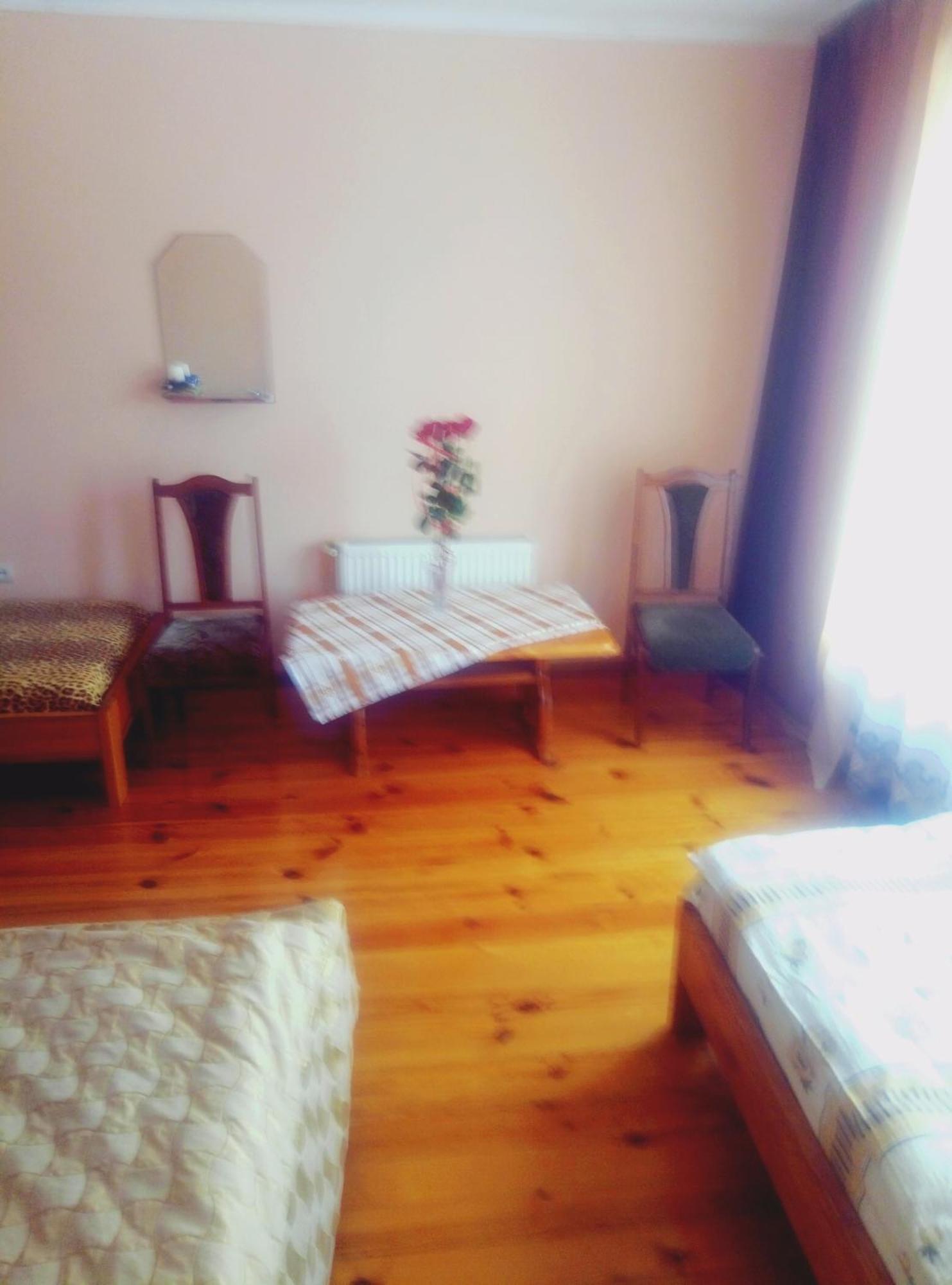 Park House Hotel Pochaiv Room photo